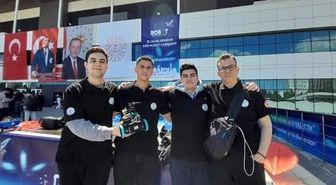 Burhaniyeli öğrencilerden robot yarışmasında büyük başarı