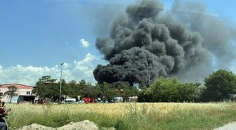 Denizli'de kauçuk fabrikasında yangın