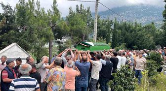 Denizli'deki faciada hayatını kaybeden Hayriye Arıkan, Alanya'da son yolculuğuna uğurlandı