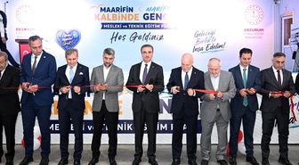 Erzurum'da 'Maarifin Kalbinde Marifetli Gençlik' Mesleki ve Teknik Eğitim Fuarı Açıldı