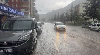 Gümüşhane'de sağanak ve dolu etkili oldu