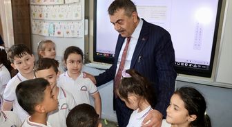 Milli Eğitim Bakanı Tekin, Giresun'da ziyaretlerde bulundu