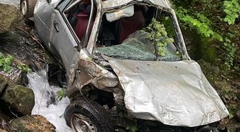 Ordu'da dereye yuvarlanan kamyonetteki 1 kişi öldü, 1 kişi yaralandı