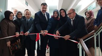 Suşehri'nde 'Hayat Boyu Öğrenme Haftası' kapsamında sergi açıldı