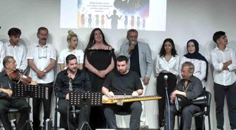 Yavuz Bingöl, denetimli serbestlik çocuk korosuyla aynı sahneyi paylaştı