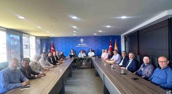 AK Parti'de yol haritası masaya yatırıldı