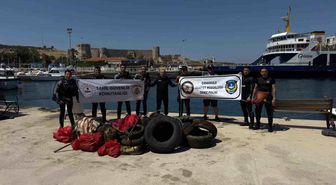 Bozcaada Limanı'nda deniz dibi temizliği gerçekleştirildi