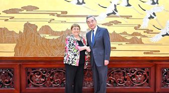 Çin Dışişleri Bakanı Wang, BM Genel Sekreterliği Adayı Bachelet ile Görüştü