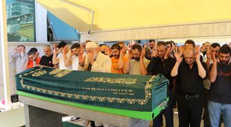 Demir çelik fabrikasında akıma kapılan işçi, toprağa verildi