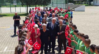 Düzce'de şehit annesi ve babası adına çok amaçlı salon açıldı