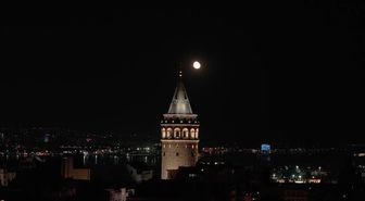 İstanbul'da dolunay seyirlik manzara oluşturdu