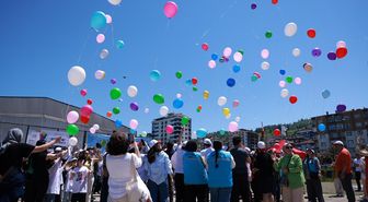 Rize'de Lösemiyi Yenen Egemen İçin Balonlu Kutlama