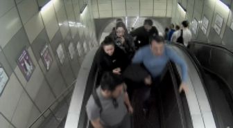 Şişli'de metroda yolcunun cep telefonunu çalan 2 şüpheli tutuklandı
