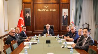 Sivas Valisi Şimşek, kene vakalarındaki artış nedeniyle vatandaşları uyardı Açıklaması