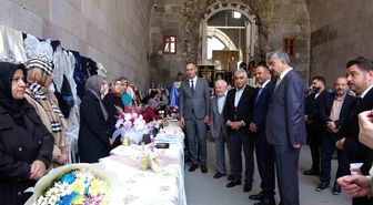 Tarihi mekanda el emeği ürünler görücüye çıktı