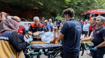 Vadiye düşen motosikletin sürücünü AFAD ekibi kurtardı
