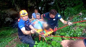 Yalova'da vadiye düşen motosikletli kurtarıldı