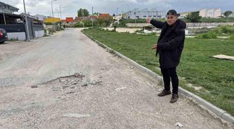 Ana arterle kesişiminde sürekli kaza olan sokak için tedbir alınması bekleniyor