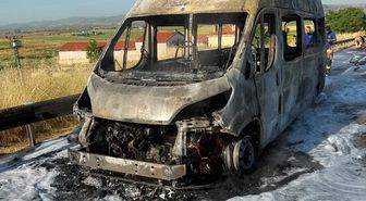 Ankara'da işçi servisi yandı