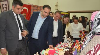 Mersin'de Halk Eğitimi Sergileri