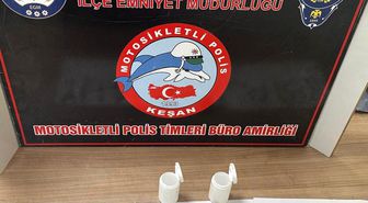 Ehliyetsiz plakasız motosiklet kullanırken üzerinde uyuşturucu çıktı
