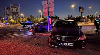 Kayseri'de iki otomobil çarpıştı: 1 yaralı