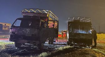 Kayseri'de yanan 2 kamyon kullanılamaz hale geldi