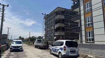 Konya'da elektrik akımına kapılan işçi 4'üncü kattan düştü