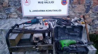 Muş'ta kaçak kazı operasyonu: 3 şüpheli gözaltına alındı