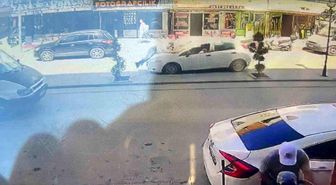 Otomobilin çarptığı yayanın 10 metre savrulduğu anlar kameraya yansıdı