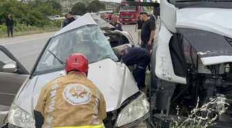 TIR ile çarpışan otomobilin sürücüsü yaralandı
