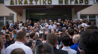 Yunan devletinin atadığı müftüleri protesto eden Batı Trakyalı Türklerin davası ertelendi