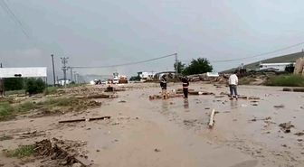 Elazığ-Tunceli yolu sel nedeniyle ulaşıma kapandı