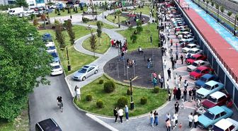 Kastamonu'da geçmişe yolculuk: Klasik otomobillere vatandaşlardan yoğun ilgi