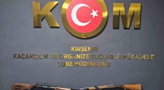 Kırşehir'de, ruhsatsız tüfek ve kaçak içki ele geçirildi