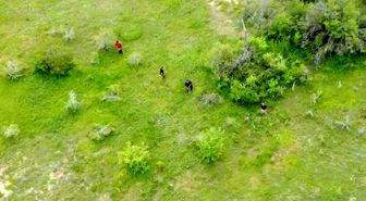 Muhtar, kaçak kazı şüphelilerini dronla görüntüledi