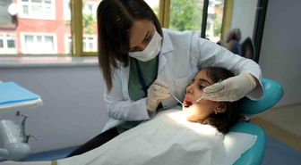 Süt dişleri ihmal edilmemeli: Başarıyı da etkiliyor
