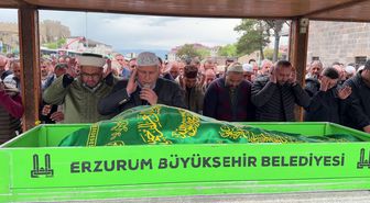 Yangında yaşamını yitiren kadın, son yolculuğuna uğurlandı