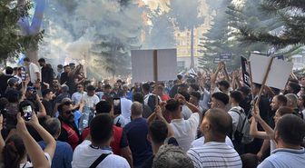 Adana Demirspor taraftarlarından 'Yaşasın Demirspor' yürüyüşü