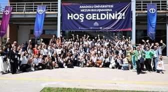 Anadolu Üniversitesinin mezunları kampüste buluştu