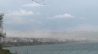 Bitlis'te toz taşınımı ve rüzgar etkili oldu