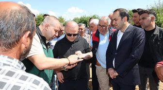 Elazığ Valisi Hatipoğlu, selden etkilenen bölgelerde incelemelerde bulundu