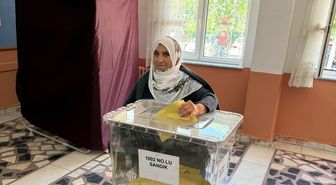 Kayseri'de 5 mahallede muhtarlık seçimi için sandık kuruldu