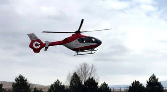 Nefes darlığı yaşayan hasta ambulans helikopterle Erzincan'a sevk edildi