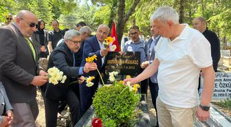 Şair ve yazar Abdurrahim Karakoç, vefatının 14'üncü yıl dönümünde kabri başında anıldı