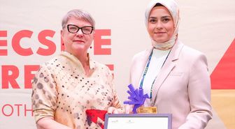 T3 Vakfı Yönetim Kurulu Başkanı Hıdır, 'Bright Spark Award'a layık görüldü