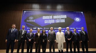 Bakan Bak, Manevi Danışman Gelişim Eğitimi Programı'na katıldı