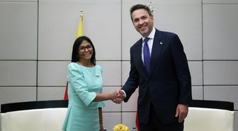 Bakan Bayraktar, Venezuela Geçici Devlet Başkanı Rodriguez ile görüştü