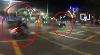 Batman'da iki motosikletin çarpıştığı kaza kamerada