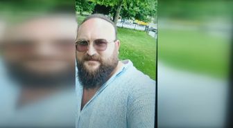 Bayrampaşa'da otomobil ile çarpışan motosikletin sürücüsü yaralandı